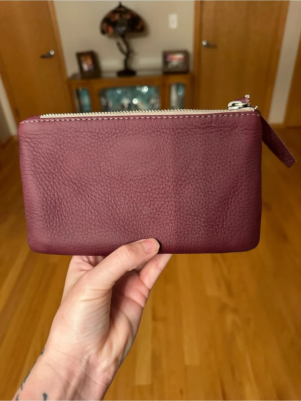 Consuela plum slim wallet - Picture 2 of 7